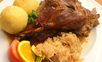 Grüne Linde food