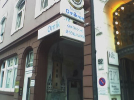 Omikron outside