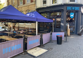 Café L'Evêché outside
