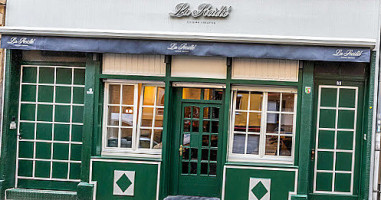 La Société Köln outside