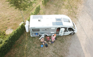Am Schloßpark Matias Look outside