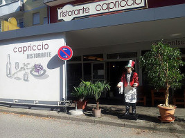 Capriccio outside