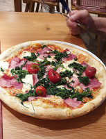 Pizzeria Massimo food