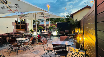 Cuervo - Cantina y Bar outside