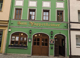 Pappenheimer outside