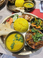 Makalu Kitchen food
