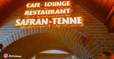 Safran Tenne outside