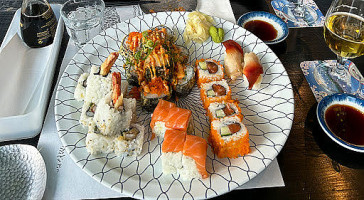 Naniwa Sushi More food