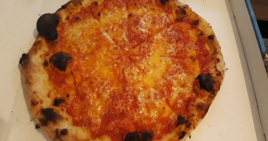 Pizzaria La Locanda food