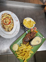 Bayos Grillhaus food
