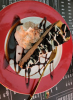 Louis Diner food