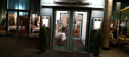 Restaurant Brunnen Am Theater outside