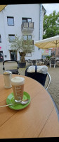 Cafe Bistro Caprici outside