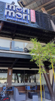 Catalano Weinbar outside
