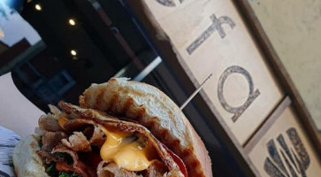Sefaburger Elvan Altunbulak food