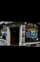 Apothek outside