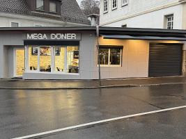 Mega Döner Neustadt outside