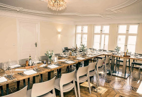 Buddels Gasthaus Und Weinbar inside