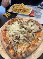 Pizzeria Nido food