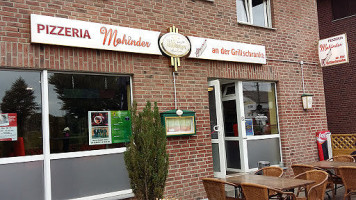 Gaststätte Zur Grillschranke outside