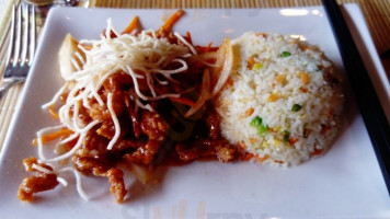 Chinois Le Phenix food