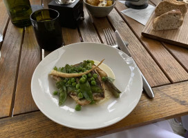 Auberge De L'abbaye De Montheron food