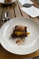 Auberge De L'abbaye De Montheron food