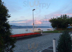 Imperiale outside