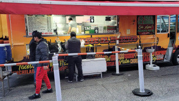 STAR Pizza-Kebab outside