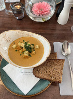 Bistro 19 food