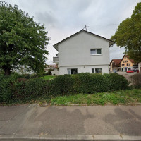 Stich Schnellimbiß outside