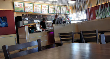 Mr.sub inside