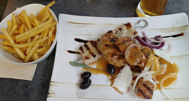 Avli food