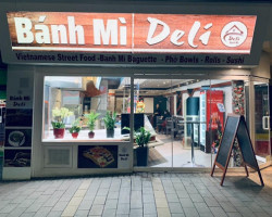 Bahn Mi Deli outside