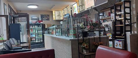 Roj Döner inside