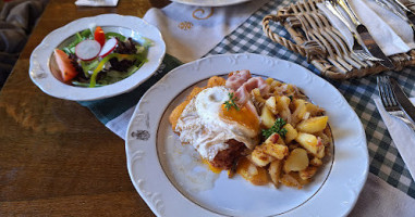 Gaststätte Suitbertusstuben food