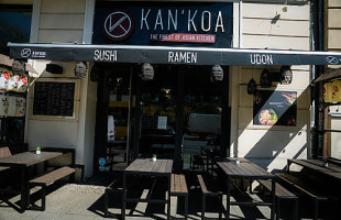 Kan'koa outside