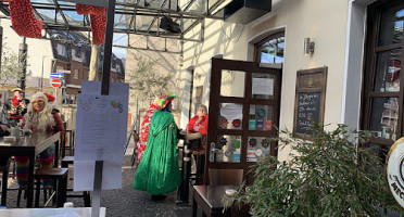Alt Poller Bierhaus outside
