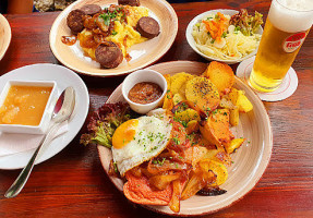 Alt Poller Bierhaus food