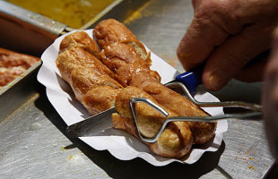 Curry Wolf Original Berliner Currywurst food