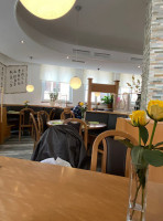 Yihu inside