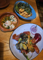 Castillo food