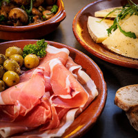 Castillo food