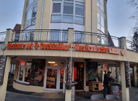 El Tampico outside