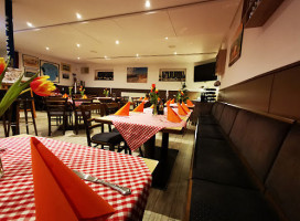 Pizzeria Trattoria Da Verona inside