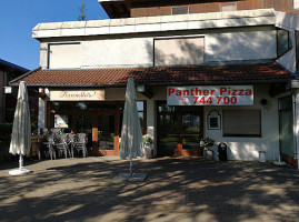 Panther Pizza outside