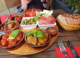 Bodega Don Carlos food