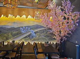 Bao An outside
