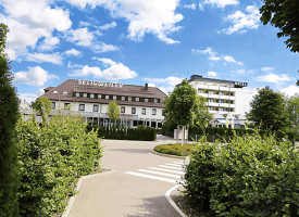 Seligweiler Restaurants outside