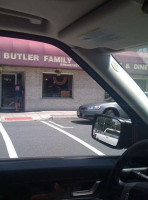 Curry And Co outside